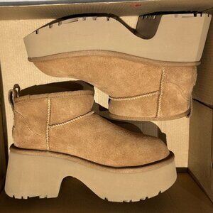 NIB UGG Ultra Mini New Heights Chestnut Suede Platform Boots 1158311 Size 7
